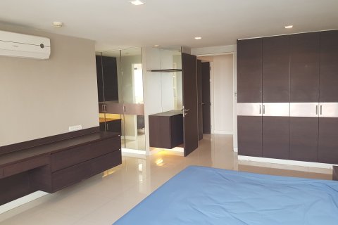 Condominio de 5 dormitorios en Watthana, Bangkok, Tailandia № 200711 - foto 6