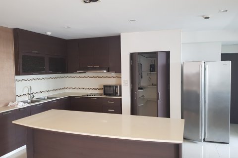 Condominio de 5 dormitorios en Watthana, Bangkok, Tailandia № 200711 - foto 7