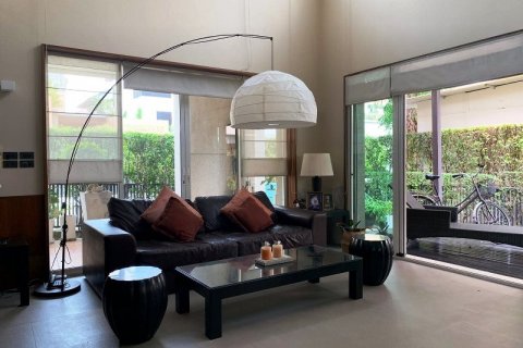 Casa de 4 dormitorios en Bangkok, Tailandia № 66119 - foto 4