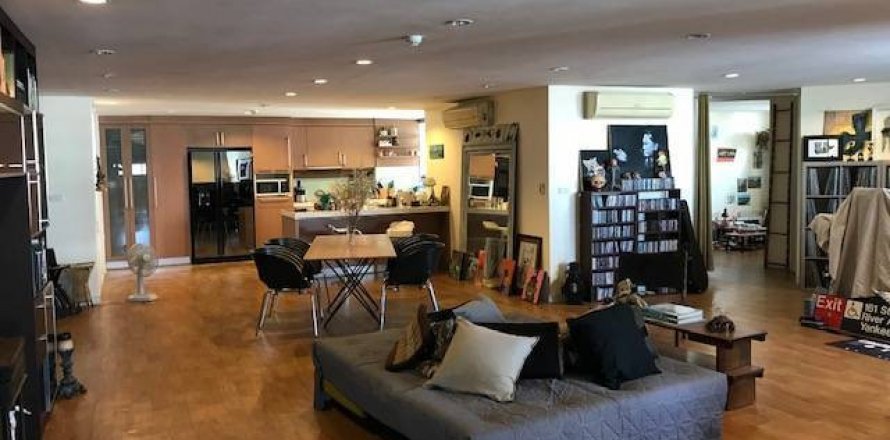 Condominio de 4 dormitorios en Bangkok, Tailandia № 66117