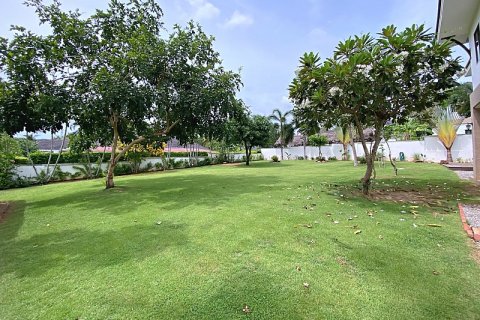 Casa de 4 dormitorios en Hua Hin, Tailandia № 168132 - foto 3