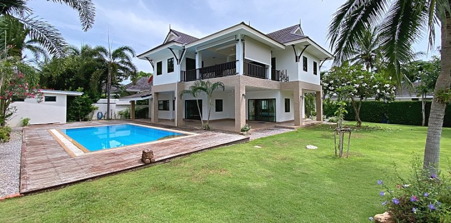 Casa de 4 dormitorios en Hua Hin, Tailandia № 168132