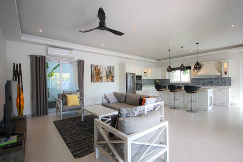 House in Hua Hin, Thailand 3 bedrooms № 168131 - photo 6