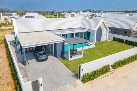 Chalet de 4 dormitorios en Hua Hin, Tailandia № 168375 - foto 12