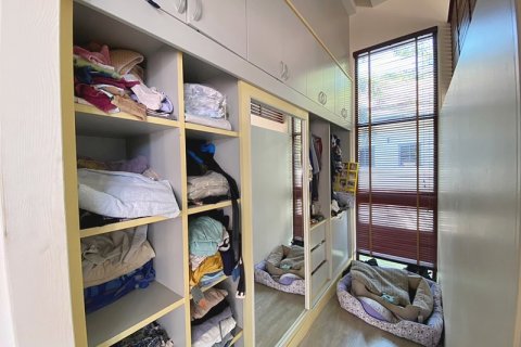 Chalet de 4 dormitorios en Hua Hin, Tailandia № 168380 - foto 26