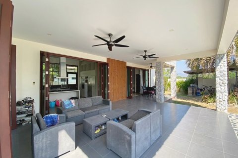Chalet de 4 dormitorios en Hua Hin, Tailandia № 168380 - foto 7