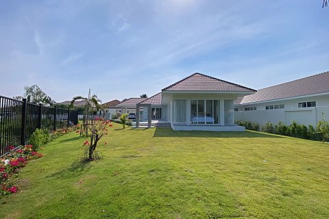 Villa in Hua Hin, Thailand 3 Schlafzimmer № 168377 - Foto 4