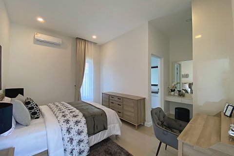 Villa in Hua Hin, Thailand 3 Schlafzimmer № 168377 - Foto 20