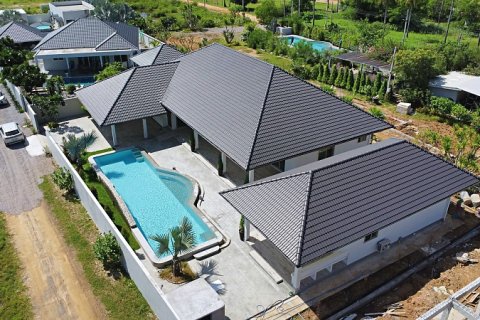 Chalet de 3 dormitorios en Sam Roi Yot, Tailandia № 168399 - foto 14