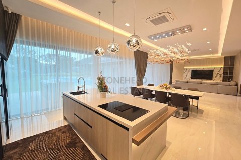Chalet de 3 dormitorios en Hua Hin, Tailandia № 168379 - foto 27