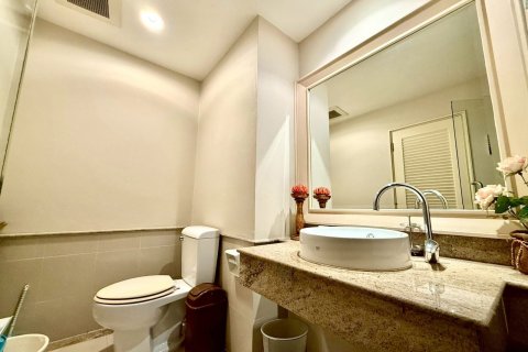 Condo in Pattaya, Thailand, 2 bedrooms № 155768 - photo 13