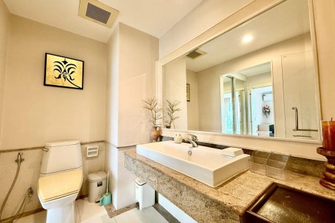 Condo in Pattaya, Thailand, 2 bedrooms № 155768 - photo 21