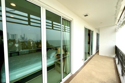 Condo in Pattaya, Thailand, 2 bedrooms № 155768 - photo 11