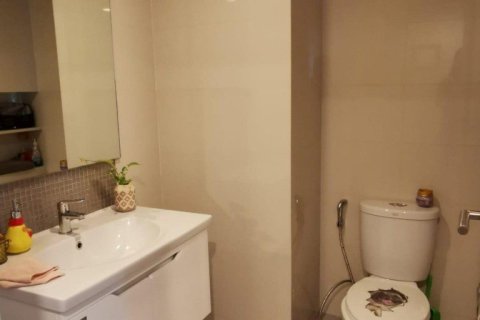 Condominio de 2 dormitorios en Bangkok, Tailandia № 155767 - foto 25
