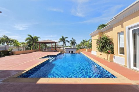 Haus in Pattaya, Thailand 4 Schlafzimmer № 155770