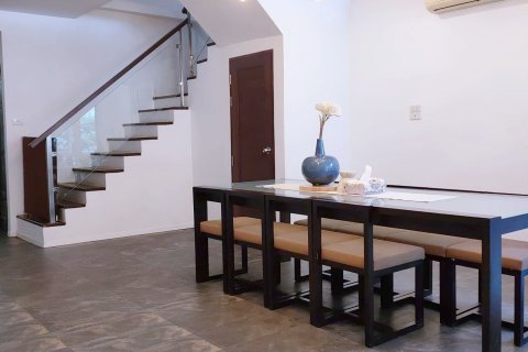 Adosado de 4 dormitorios en Watthana, Bangkok, Tailandia № 138086 - foto 4