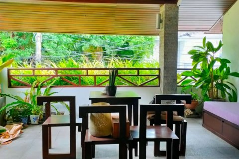 Reihenhaus in Watthana, Bangkok, Thailand 4 Schlafzimmer № 138086