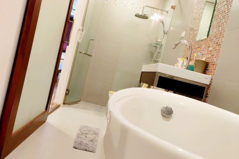 Adosado de 4 dormitorios en Watthana, Bangkok, Tailandia № 138086 - foto 23