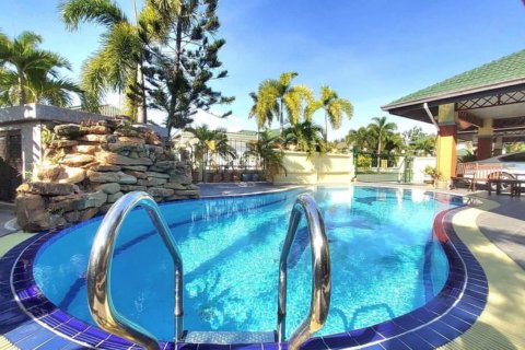 Villa in Pattaya, Thailand 3 Schlafzimmer № 172210 - Foto 3