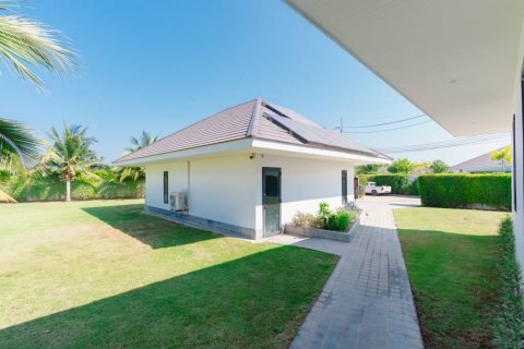 Chalet de 4 dormitorios en Pran Buri, Tailandia № 172917 - foto 9