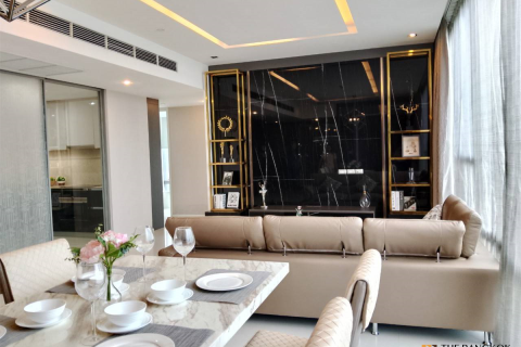 Condo in Bangkok, Thailand, 2 bedrooms № 233546 - photo 8
