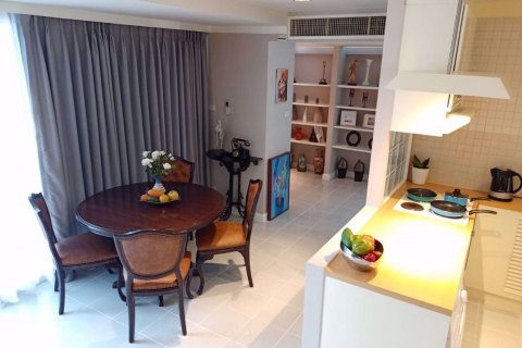 Condominio de 2 dormitorios en Watthana, Bangkok, Tailandia № 48019 - foto 9