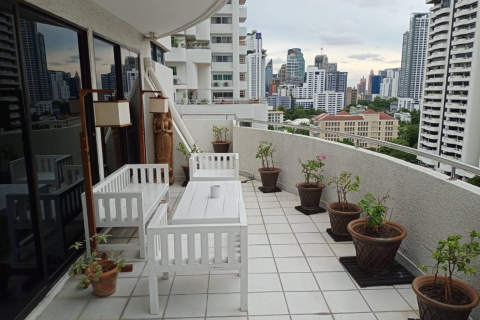 Condominio de 2 dormitorios en Watthana, Bangkok, Tailandia № 48019 - foto 16