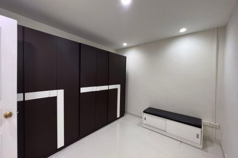 Кондоминиум с 3 спальнями в Клонг Тоэй, Бангкок, Таиланд № 48013 - фото 13