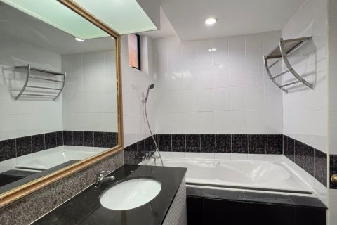 Кондоминиум с 3 спальнями в Клонг Тоэй, Бангкок, Таиланд № 48013 - фото 21