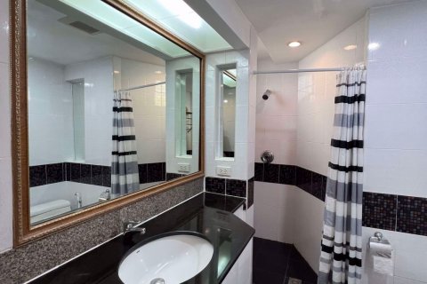 Кондоминиум с 3 спальнями в Клонг Тоэй, Бангкок, Таиланд № 48013 - фото 17