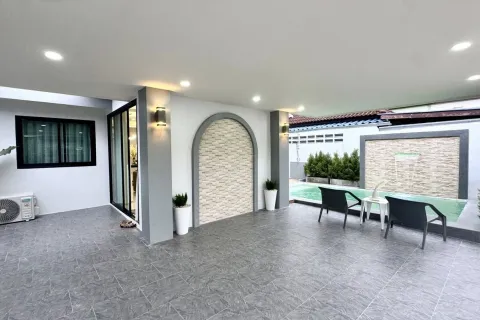 Casa de 3 dormitorios en Pattaya, Tailandia № 191288 - foto 15
