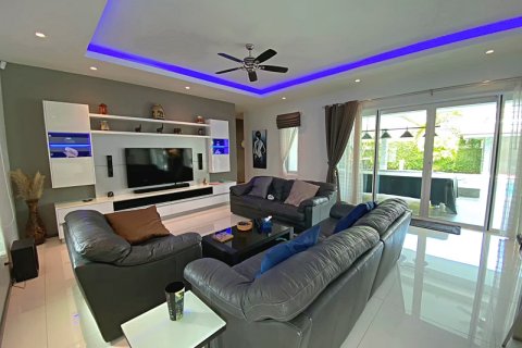 Chalet de 3 dormitorios en Hua Hin, Tailandia № 205680 - foto 21