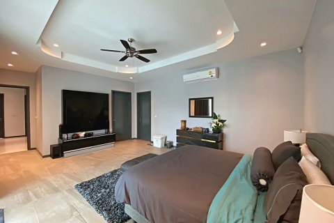Chalet de 3 dormitorios en Hua Hin, Tailandia № 205680 - foto 30
