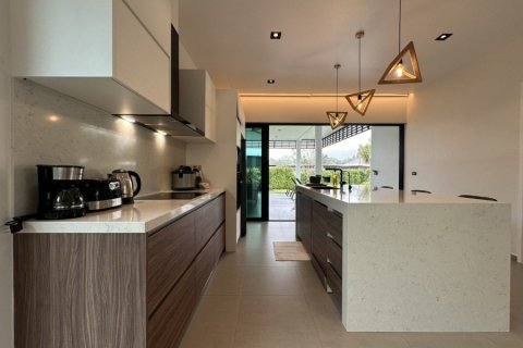 Chalet de 3 dormitorios en Hua Hin, Tailandia № 205684 - foto 8