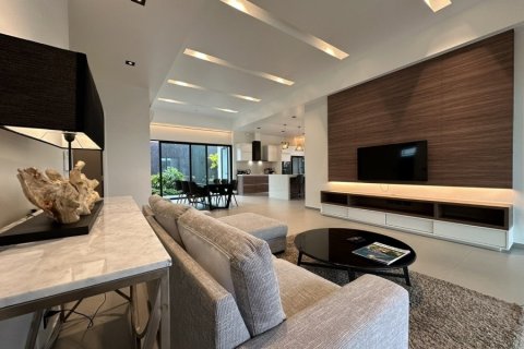 Chalet de 3 dormitorios en Hua Hin, Tailandia № 205684 - foto 4
