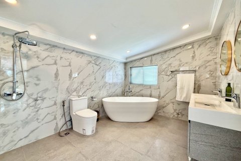 บ้านในพัทยา, ประเทศไทย 4 ห้องนอน № 154495 - รูปถ่าย 21