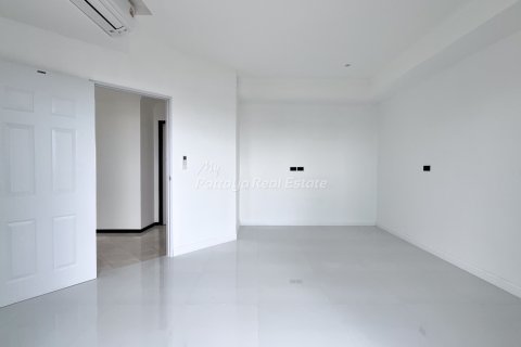 Condo in Bang Lamung, Thailand, 2 bedrooms  № 154500 - photo 21