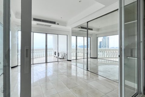 Condo in Bang Lamung, Thailand, 2 bedrooms  № 154500 - photo 12