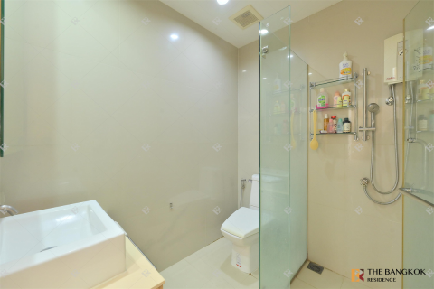 Condominio de 3 dormitorios en Bangkok, Tailandia № 194610 - foto 3