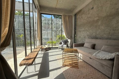 Chalet de 3 dormitorios en Phuket, Tailandia № 140868 - foto 28
