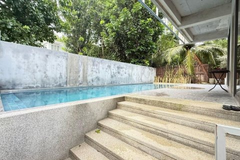 Chalet de 3 dormitorios en Phuket, Tailandia № 140868 - foto 2