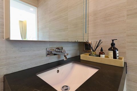 Condominio de 3 dormitorios en Bangkok, Tailandia № 66815 - foto 14