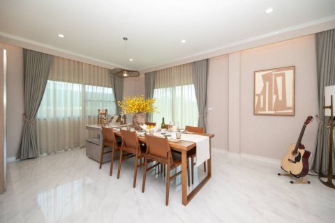 Chalet de 4 dormitorios en Hua Hin, Tailandia № 176847 - foto 7