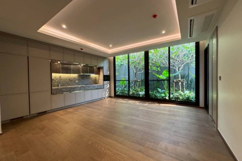 Condominio de 3 dormitorios en Khlong Toei, Bangkok, Tailandia № 176850