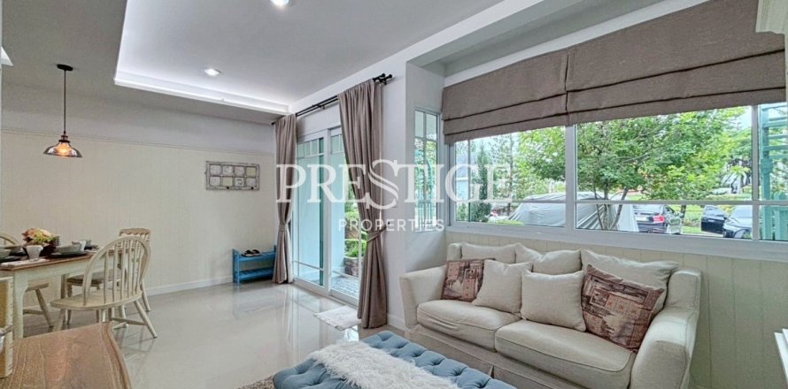 Casa de 3 dormitorios en Pattaya, Tailandia № 209029