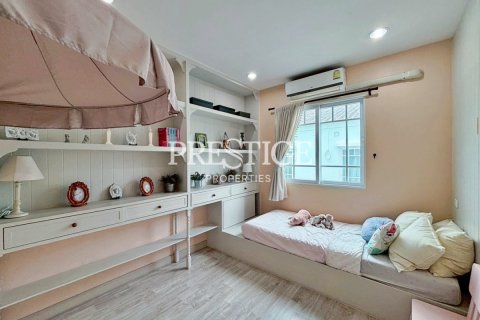 Casa de 3 dormitorios en Pattaya, Tailandia № 209029 - foto 19