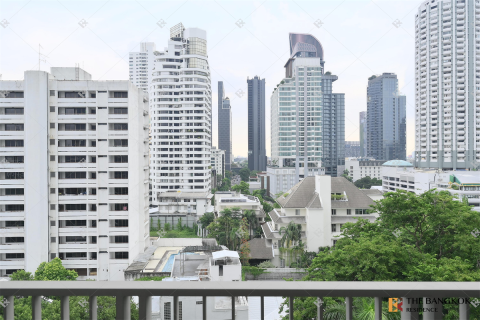 Condo in Bangkok, Thailand, 2 bedrooms  № 185761
