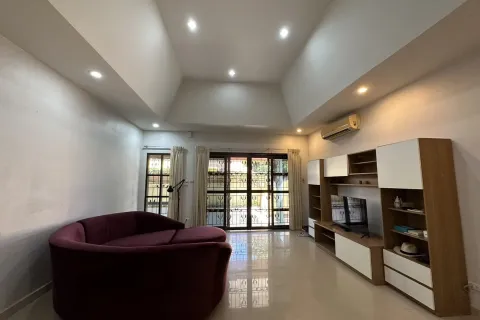 Casa de 3 dormitorios en Pattaya, Tailandia № 173604 - foto 21