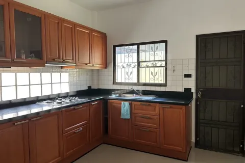 Casa de 3 dormitorios en Pattaya, Tailandia № 173604 - foto 8