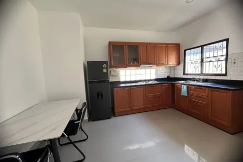 Casa de 3 dormitorios en Pattaya, Tailandia № 173604 - foto 9